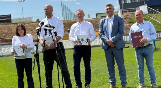 blisko 16 milionów na odbudowę letniego basenu
