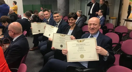 04442d83f475f5823e9ad85d8ccb1180