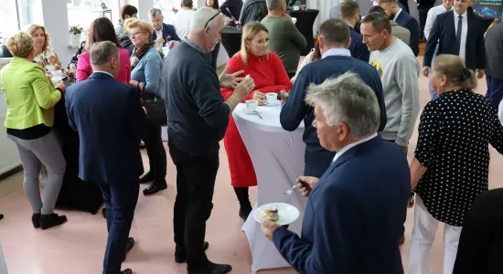 0abddb314ebf92384cd96eb7f45eaf58