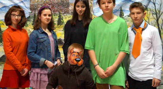 29496011 1819552438095528 523697156381474816 