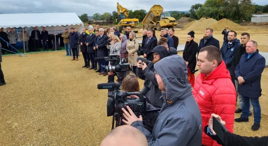 15e921b3d61a0aede90185baba5141bf