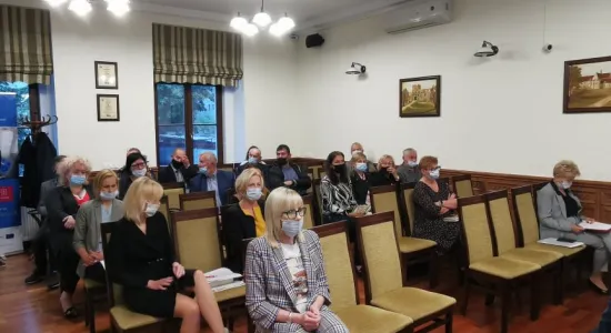 243599716 823220378369094 3946473114786087254 