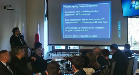 1db8bf00eadd79bf7f0091c1d83d9c20