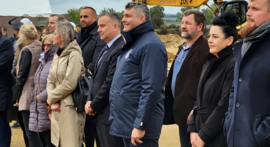 22b52b5342f383b67559aa4ba52d5621