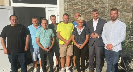 458400495 17981401835725029 2999402404822441056 