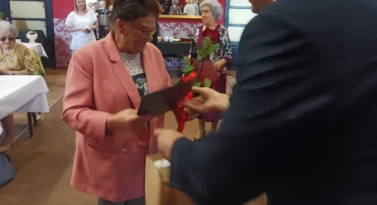 253266d0b364b563ee274edb64f24cb6