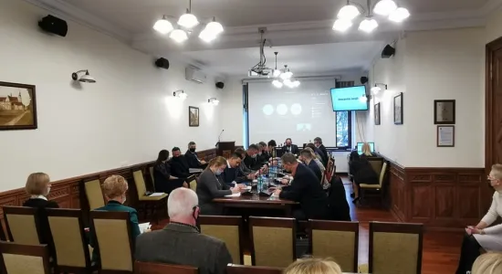 2c23e6ff4fb71605d0d62271e07fcab6