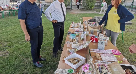 70384690 379548512723842 883699519835865088 