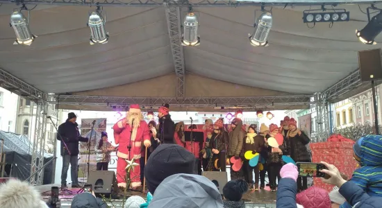 3314c93b85e5905de0a17358537ed37d