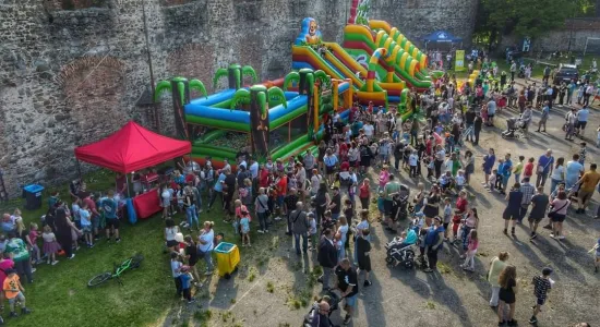 350627477 699933788565333 4295095340388154767 