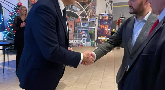 369a0114435cacc06cba8f9d945d85d1