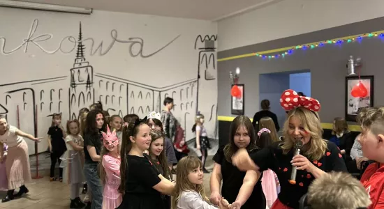 476430725 521987310913076 3974846441478055989 