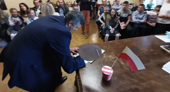 69801805 477293186186507 7549874090513793024 