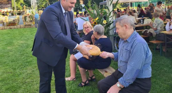 52ce65aaac85ed7ea7f6464b4054712c