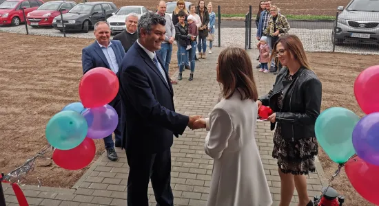 71136489 427255914586414 1297204728983191552 