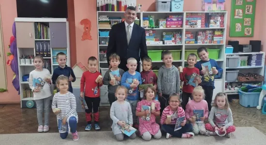 71913267 2617184375008733 2592568428824887296 