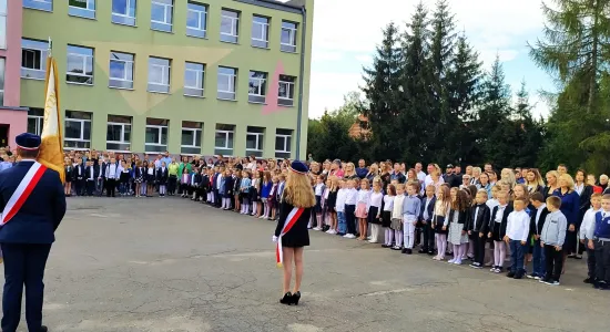 rozpoczęcie roku szkolnego w Szkole Podstawowej Nr 3