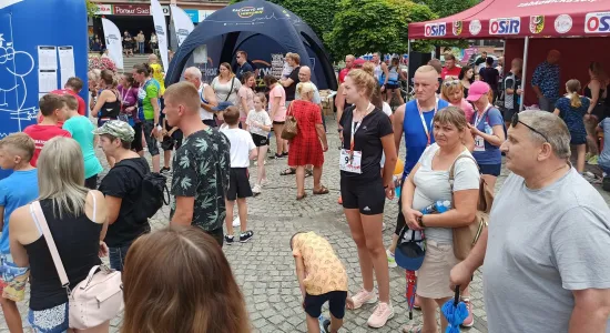 70c4d0264e6eb31f9faf48c16098b742