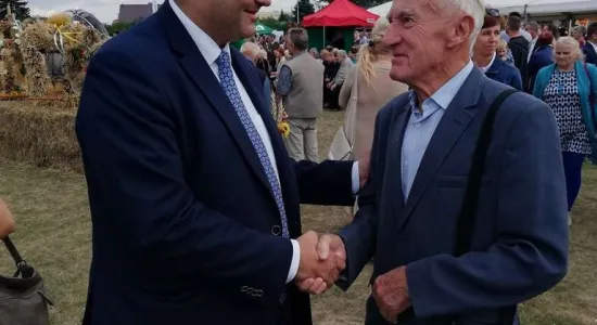 40227155 306793879904488 1368838530008088576 