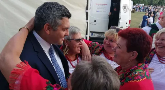 40143915 1054038314753191 5384436701827432448 