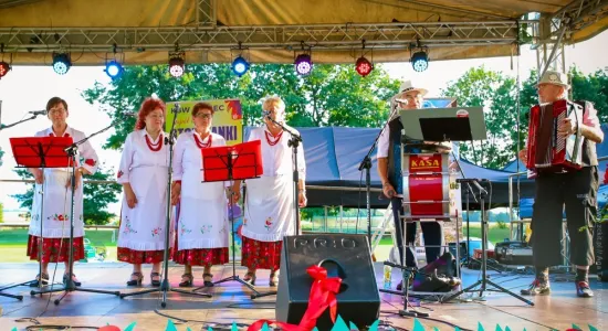 359425404 743417711117576 867229375566908159 