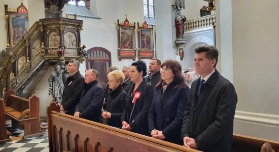 7a85f2fedcb0cf7bdcd4e0ea37c7f473