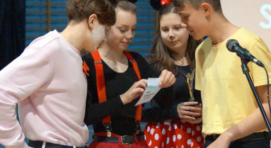 29472070 1819546978096074 654066185662365696 