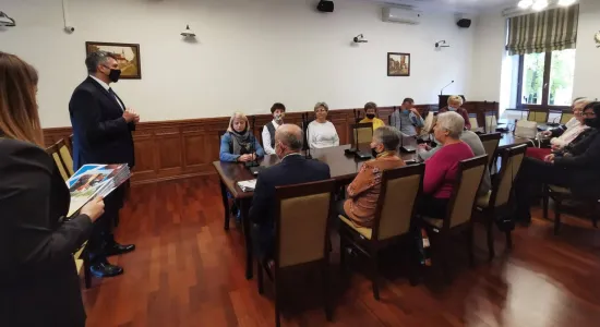 246785379 422213062804315 8735456986757447290 