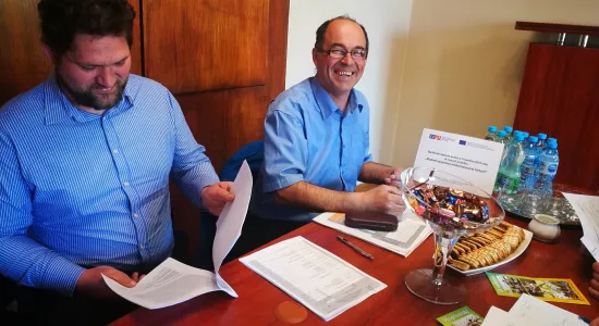 8079869a396ad6c9f34f05ec4ff8dec0