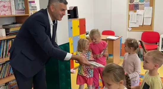 462516102 954753780017337 2263327954971217461 