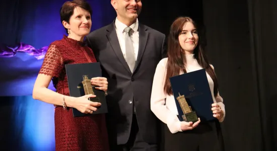 8fb910405c1da98f5e480eda3ecf7086