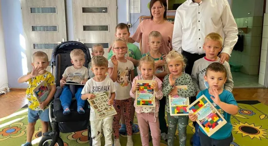 382246370 335390778851393 2065155617931805023 