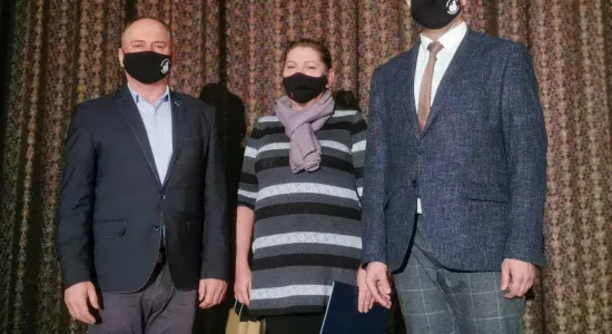 963118653f506d7a5c40015ab00d6824