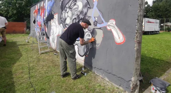 9b2772b43944f785bc216e955ddb29e8