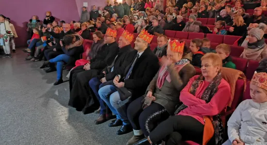 82392308 2819124958175257 8181126165814050816 