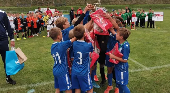 69822627 673702406476801 1371401160899952640 