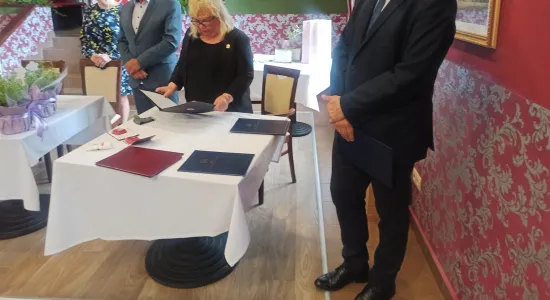 a688598864e7409034b6dffc3ba95668