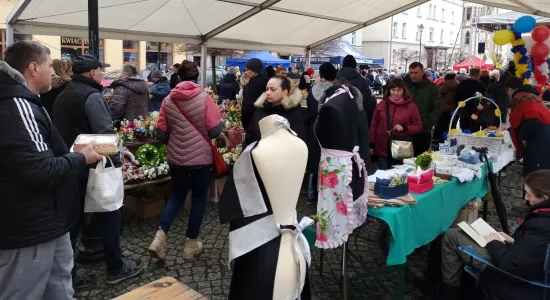 ad112cf0aa1b20a245bd02990aa8b9fb