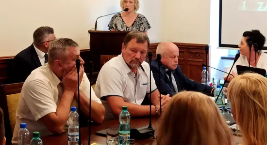 adcbedebb828e687ced30e3ec1c2b5fc