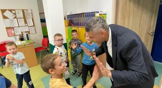 462619681 954753593350689 1521509461143275473 