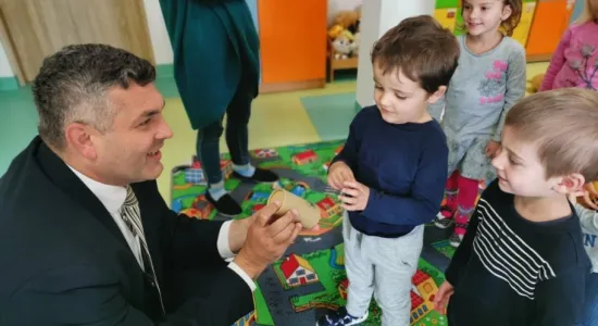 71560616 2617183605008810 5631467153220698112 