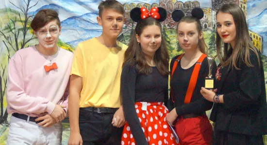 29513089 1819552618095510 8515568835292561408 