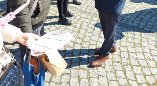 433468989 430665546040923 8638364384492676700 