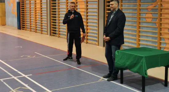 75392812 2976463702579107 1061121015356063744 