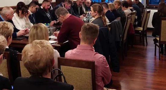 420191728 296078260153629 5925150572009618156 