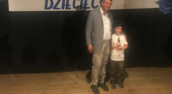 64289706 398007530817626 1885665860429807616 