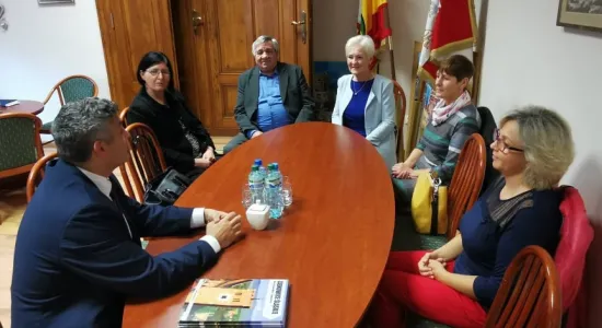 73139389 2662347143825789 8908791765759164416 