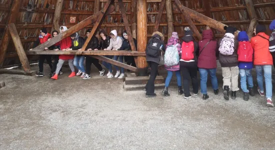 df80f2cd07a96ece6bea8ec5abecc1bb