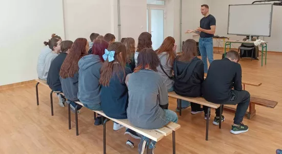 dff648deb2af77d4798a05d19c85ed43