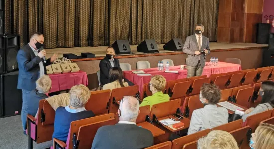 e273dc24e6903d8b68bdefa34a2c7dd3